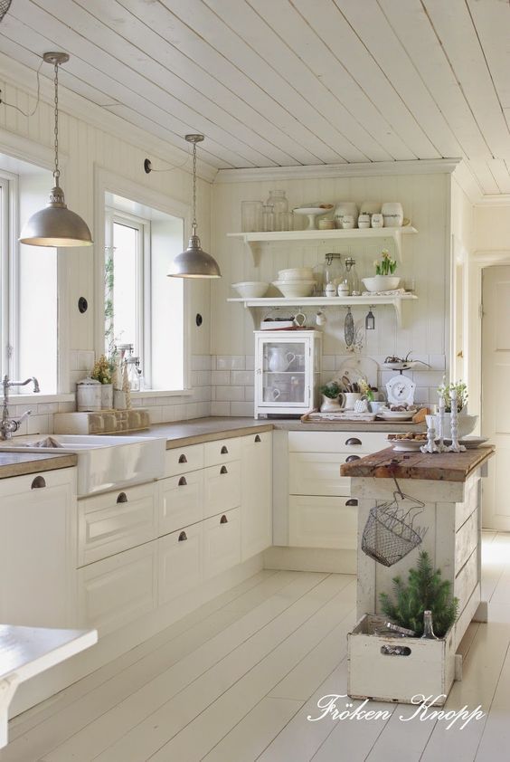 Cute And Quaint Cottage Decorating Ideas | Country kitchen .