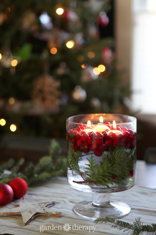 Simple Christmas Decorations using Natural and Rustic Materials .
