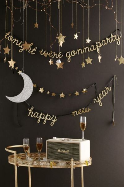 19 Ideas to Nail Your New Year's Eve Party | New years eve .
