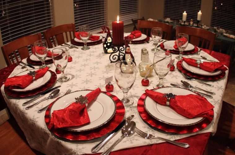 DIY Christmas Table Decoration & Setting Ideas - The Architecture .