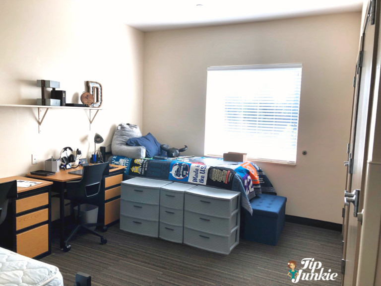 Texas College Dorm Room Ideas for Guys {for my Dylan!} – Tip Junk