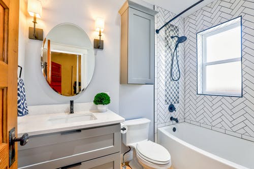 How to make your bathroom more eclect