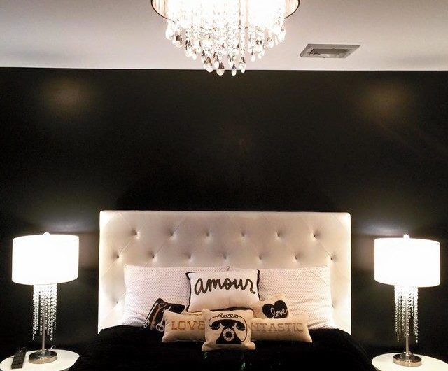 20 Elegant Black and White Bedroom Design Ideas W/ PICTUR