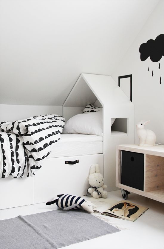 7 Black and White Kids Spaces | White kids room, Kids room design .