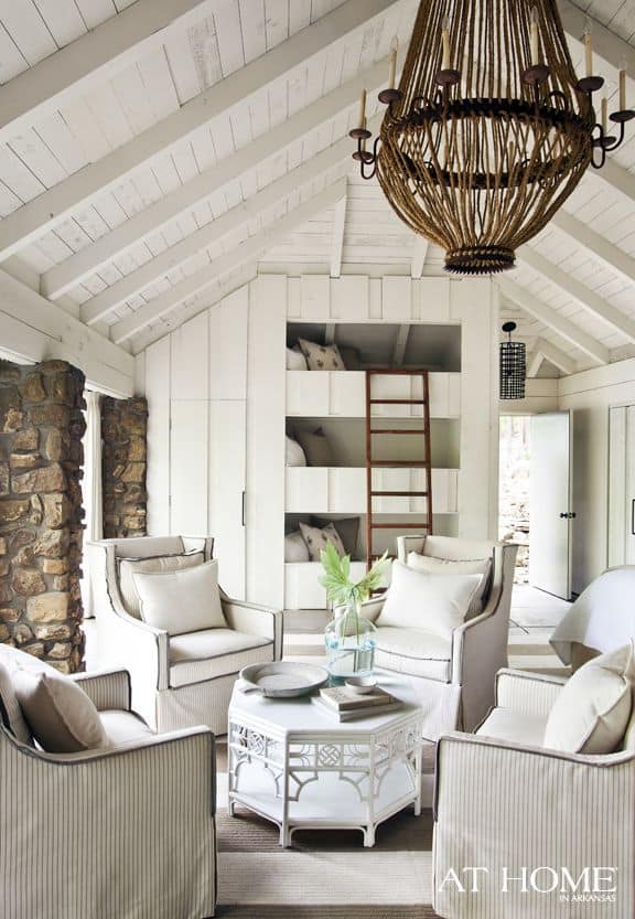 Country Cottage Decorating Ideas With White & Brown Accen