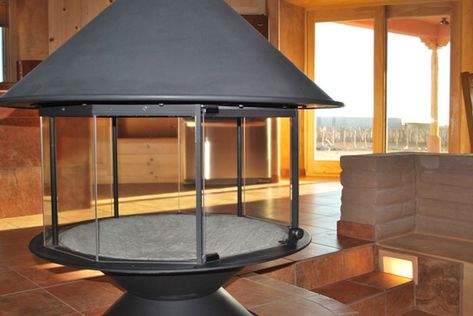 Round Indoor Fireplace | 360 degree glass fireplace in center of .