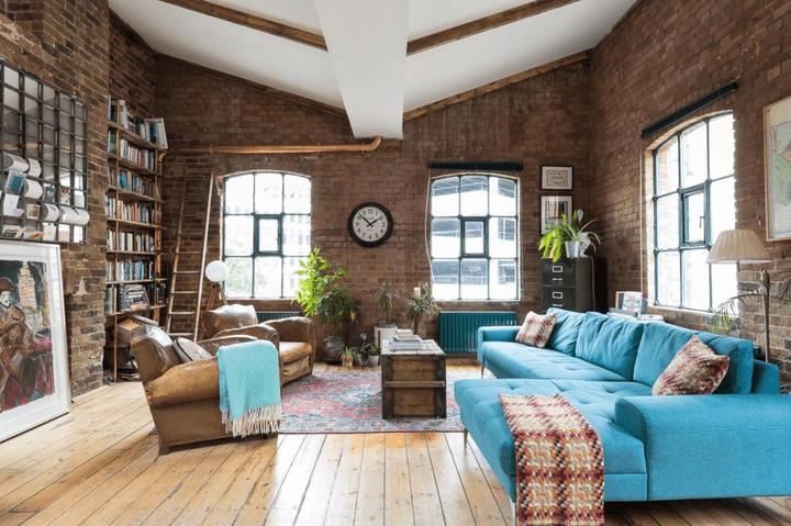 Industrial style penthouse with exposed brick walls in | Kontraba