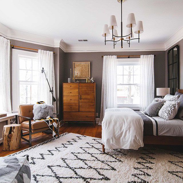 Bedroom goals. Mid-century bedroom furniture, bedding, rug, unique .