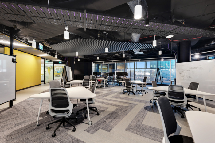 Roads and Maritime Services Offices - Sydney - Office Snapsho