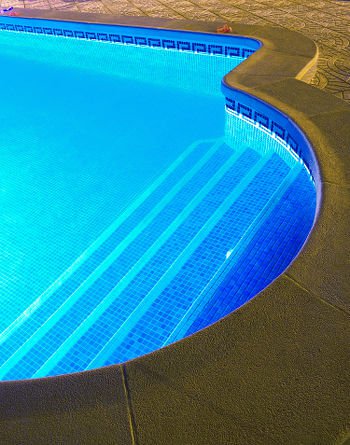 Pool Lighting Options: 7 Bright Ideas | Pool Pric