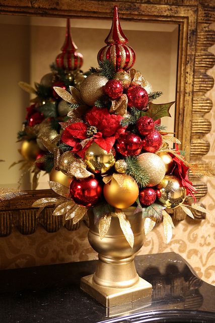 42 Amazing Red And Gold Christmas Décor Ide