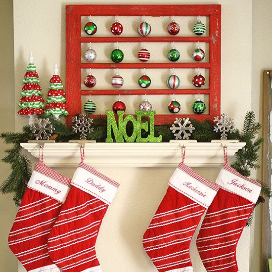 35 Christmas Décor Ideas In Traditional Red And Green - DigsDi
