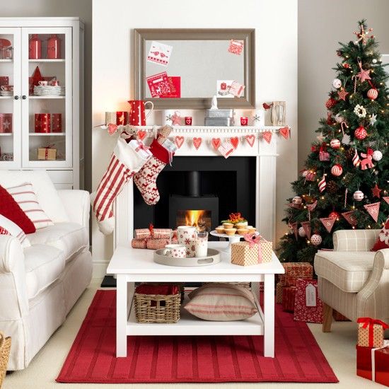 Scandi-style red and white living room | Christmas living rooms .