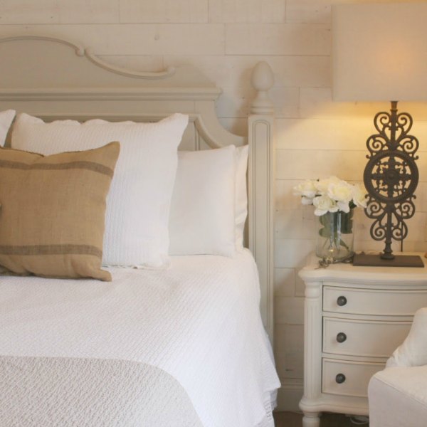 Romantic White Bedroom Decor Ideas for French Nordic Design Style .