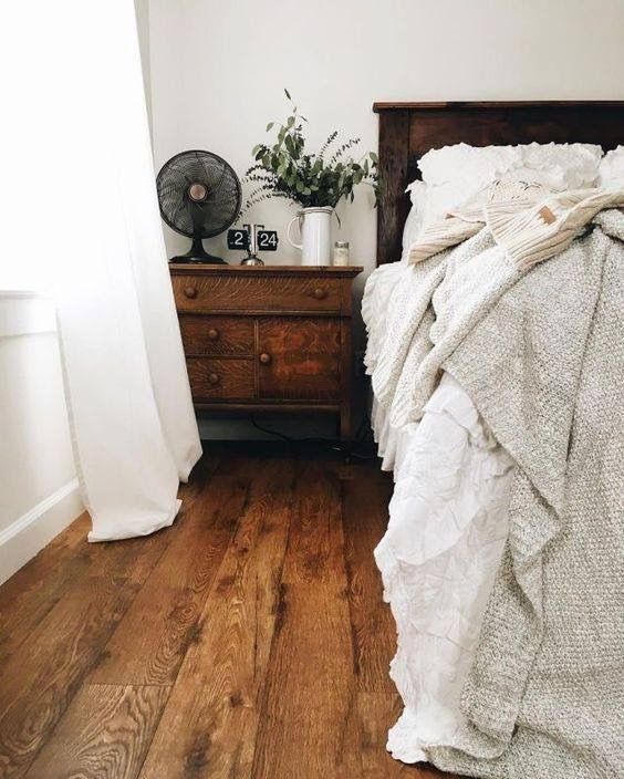 Elect the best vintage accessories for your bedroom | Home bedroom .