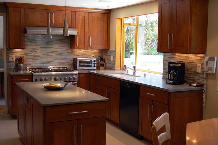 Simple modern wood kitchen | Simple kitchen, Modern kitchen desi