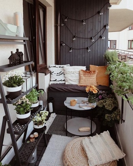 20 Cool And Cozy Small Balcony Design Ideas 15 - Artega