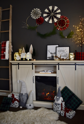 How to Decorate Your Small Space So It's Homey for Christmas .