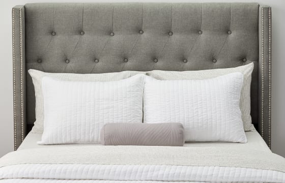 12 Ways to Arrange Pillows on a Bed | Overstock.c