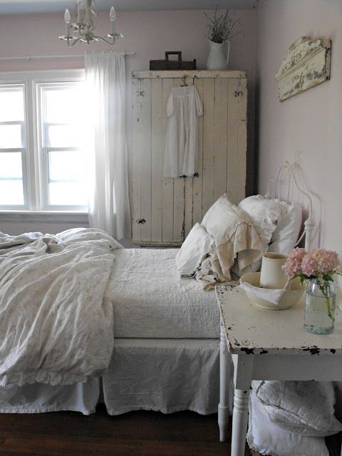 NOT so perfect timing!! | Shabby bedroom, Shabby chic romantic .