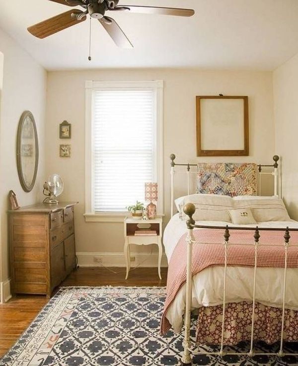 Country Cottage Bedrooms | Cottage/Country bedroom, quilts... so .