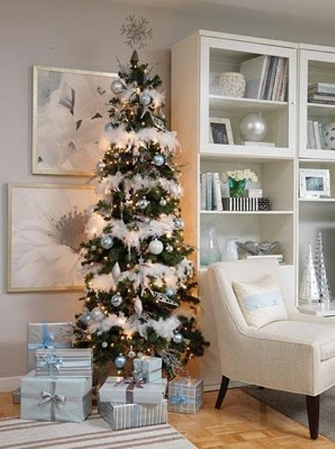 53 Exciting Silver And White Christmas Tree Decor Ideas - DigsDi