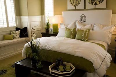 Zen Decorating Ideas for a Soft Bedroom Ambience | Small master .