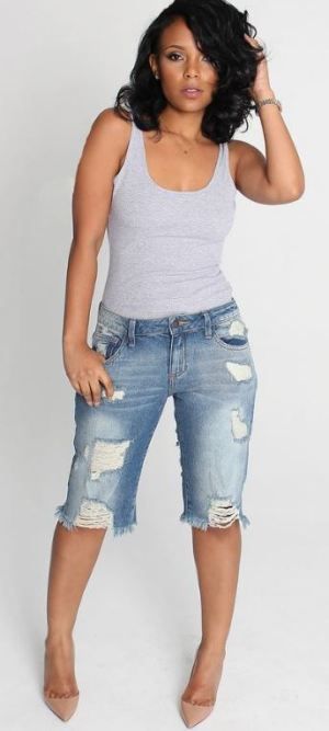 These distressed bermuda shorts are so cute for a spring outfit .