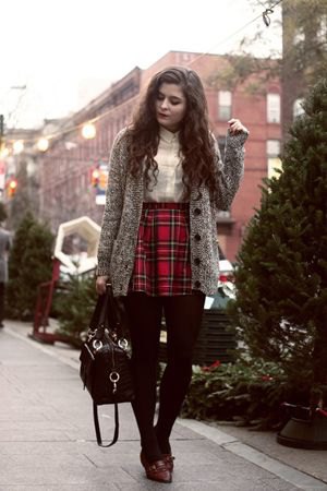 black and red plaid skirt gray oversized knitted coat