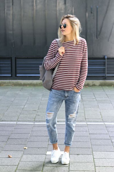 horizontally striped long-sleeved T-shirt in black and white with light blue boyfriend jeans