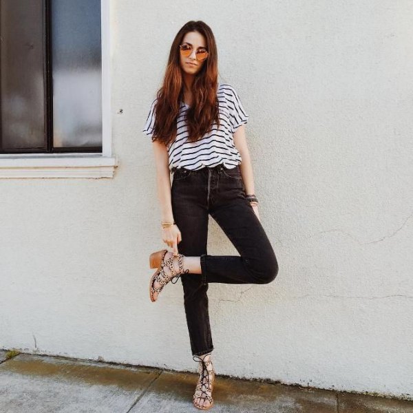 black and white striped short-sleeved T-shirt with high-waisted, narrow-cut jeans