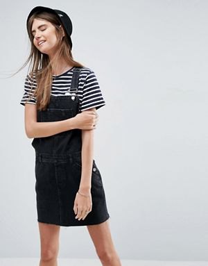black and white striped t-shirt outfit