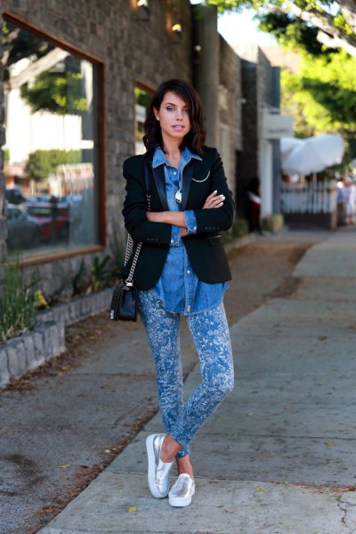 black blazer with blue chambray shirt and silver slip-on shoes