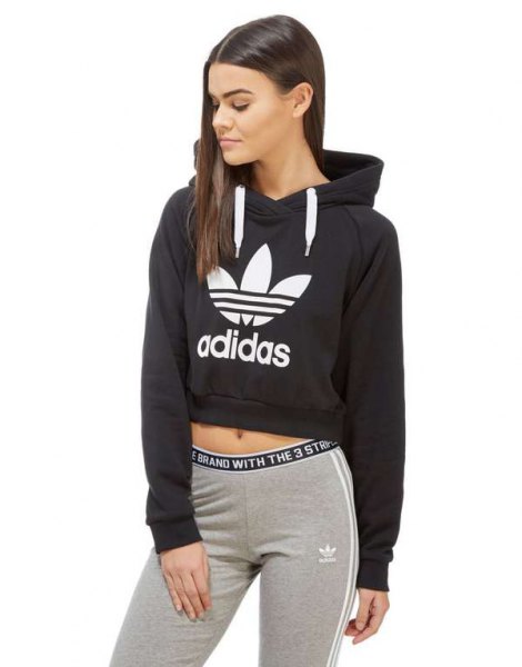 black short-cut gray running shorts with hoodie