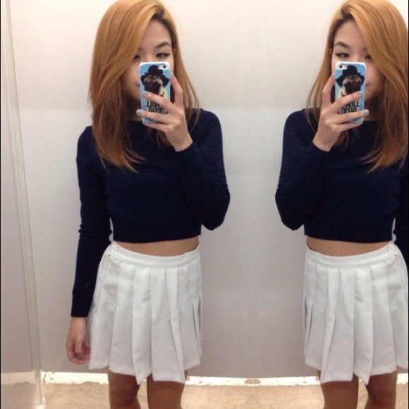 black, cropped knitted sweater tennis skirt