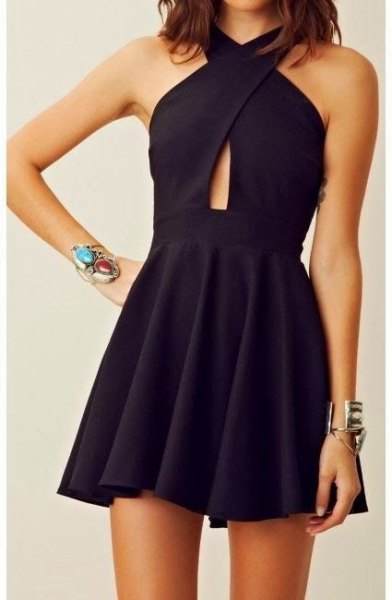Mini dress with black cross neckline, tiny neckline at the waist