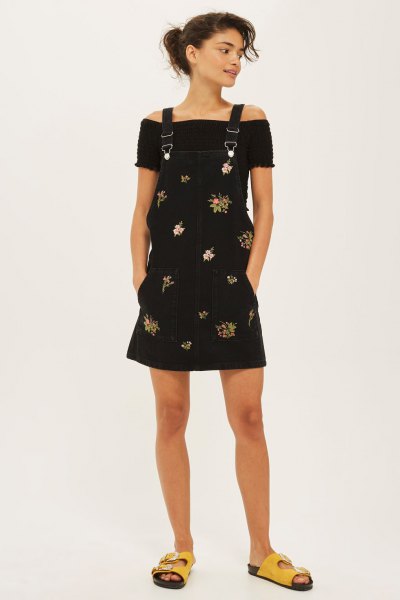black flowery pinafore dress without shoulder top