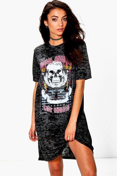 black graphic oversized choker t-shirt dress with sneakers