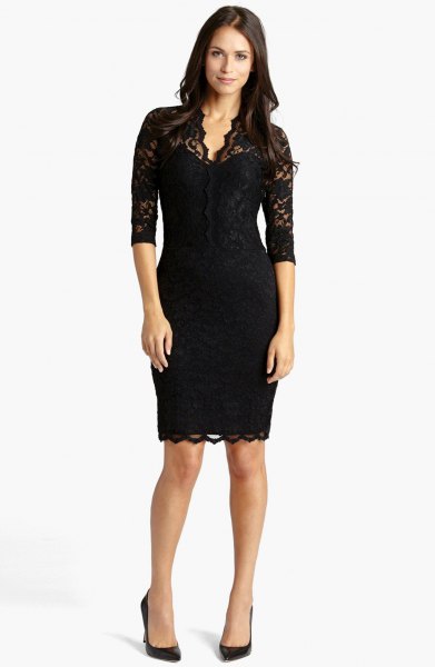 Bodycon midi dress with black lace hem and half-sleeved sleeves
