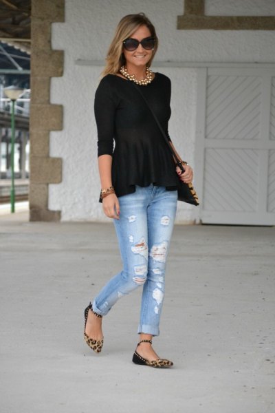 black peplum top with boyfriend jeans and flats with leopard print