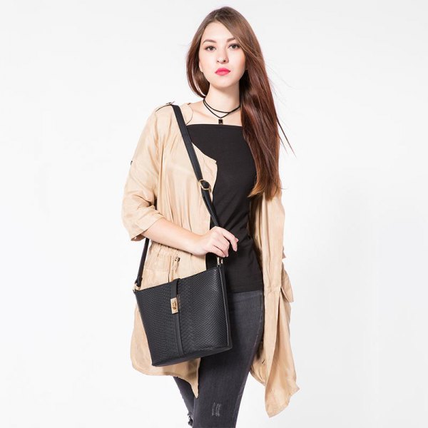 Top with black square neckline, blushing cardigan and shoulder bag made of leather