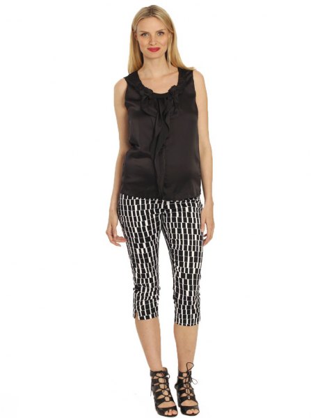 black tank top with printed knee-length tube trousers