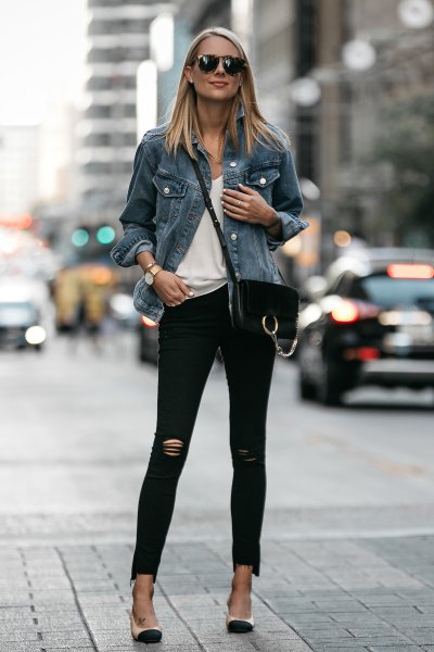 blue denim jacket with white t-shirt with scoop neckline and skinny jeans