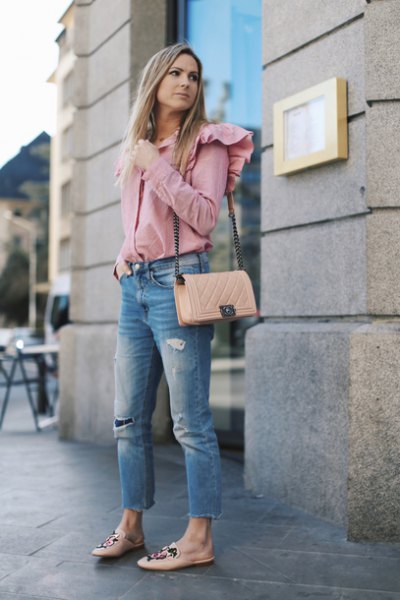 Blusher ruffle shoulder shirt with cropped blue jeans and pink flats