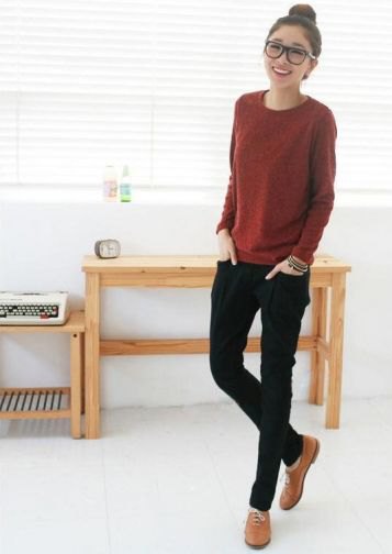 brown knitted sweater with black skinny jeans and brown dress shoes