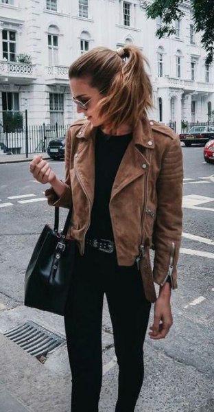 brown suede jacket black sweater skinny jeans