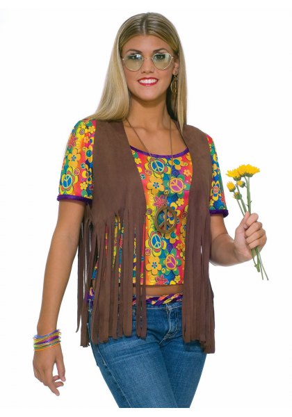 Camel hippie fringed vest with a short cut t-shirt with yellow print