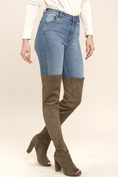 Camel above the knee suede open toe boots and skinny jeans