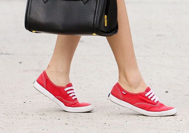 How to Wear Canvas Shoes for Women: Top Outfit Ideas | Canvas .