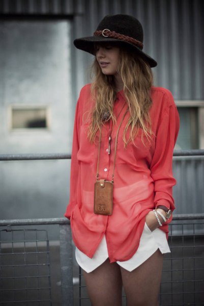 Carol oversized shirt with buttons and white skort